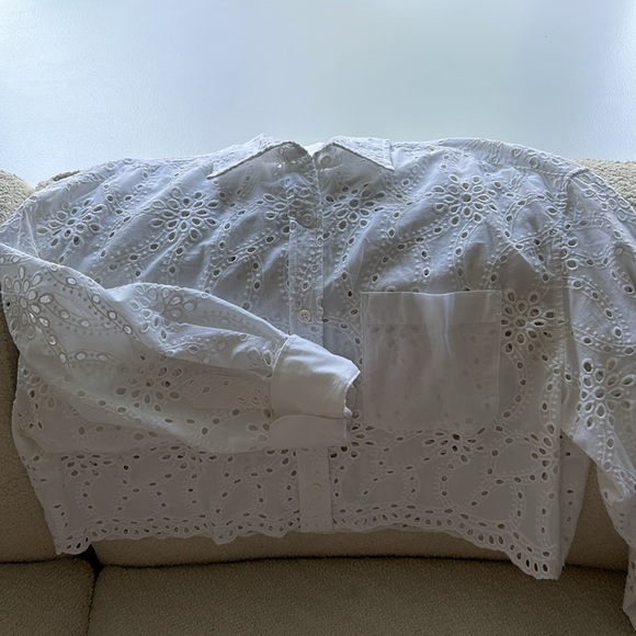 Embroidered eyelet top - Picture 2 of 2